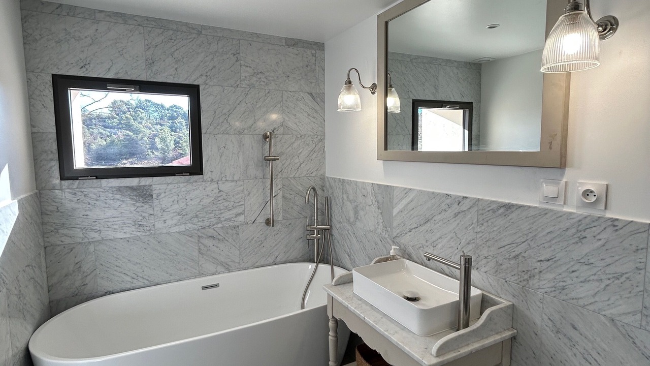 Photo of Bathroom in Goult