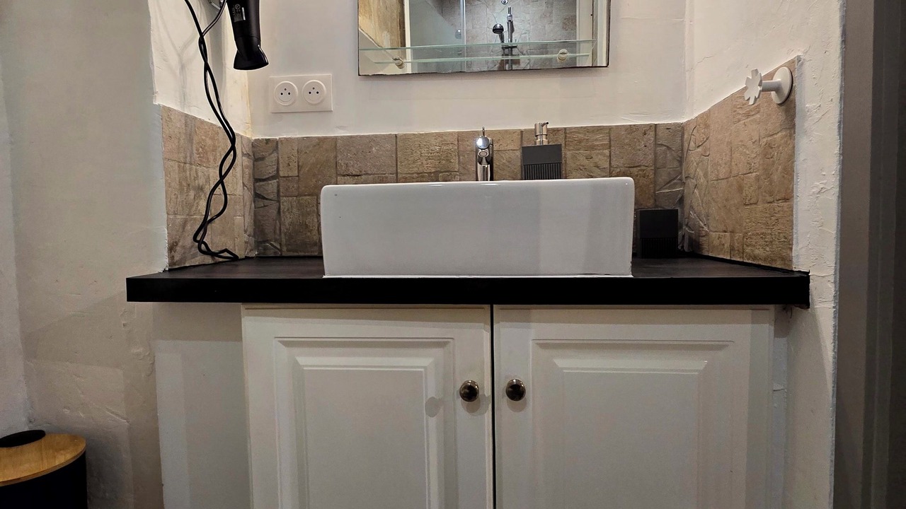 Photo of Bathroom in Beaucaire