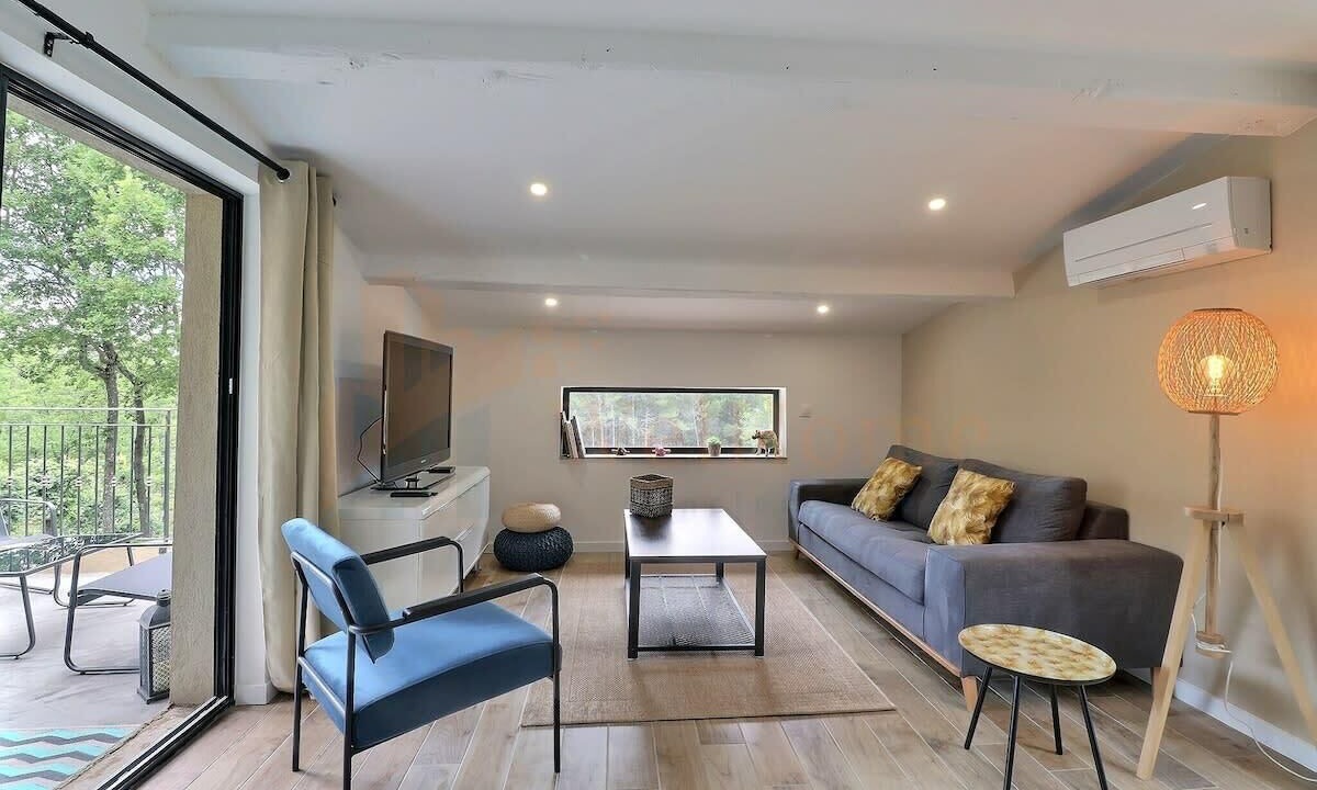 Photo of Livingroom in Trets