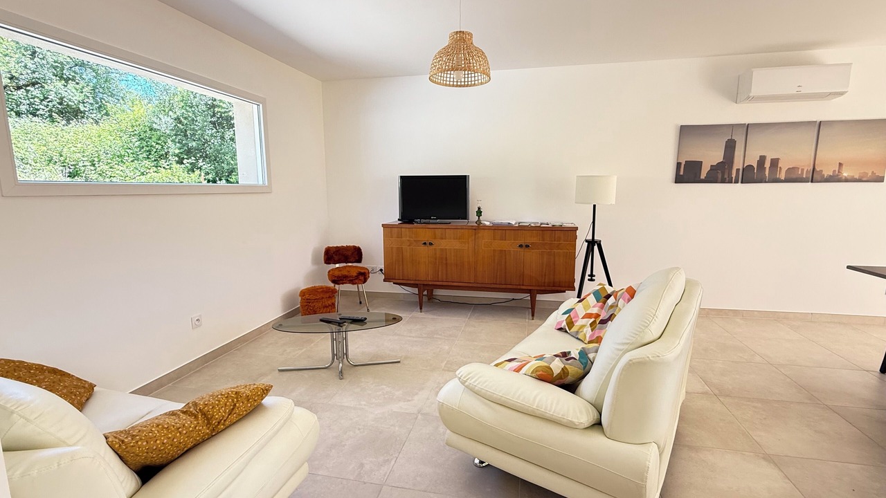 Photo of Livingroom in Mormoiron