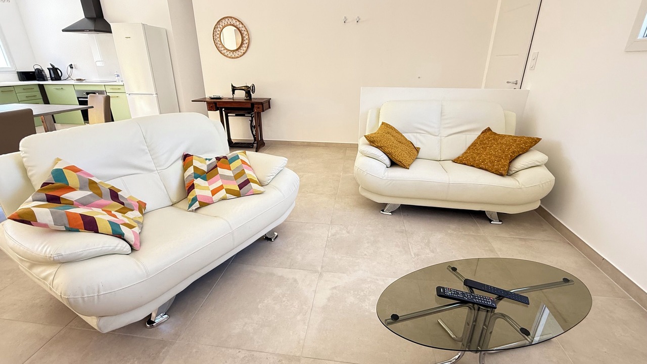 Photo of Livingroom in Mormoiron