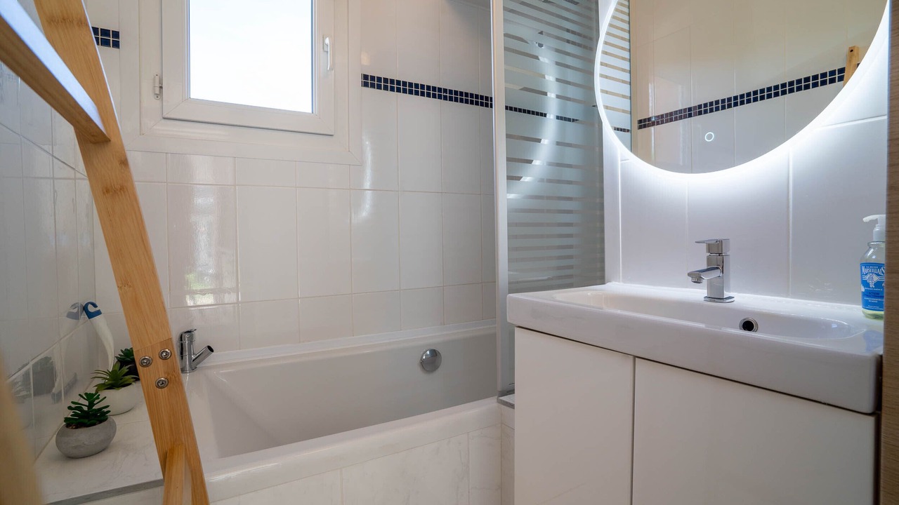 Photo of Bathroom in Caumont-sur-Durance