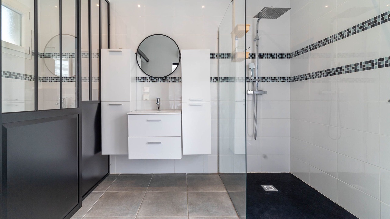 Photo of Bathroom in Caumont-sur-Durance