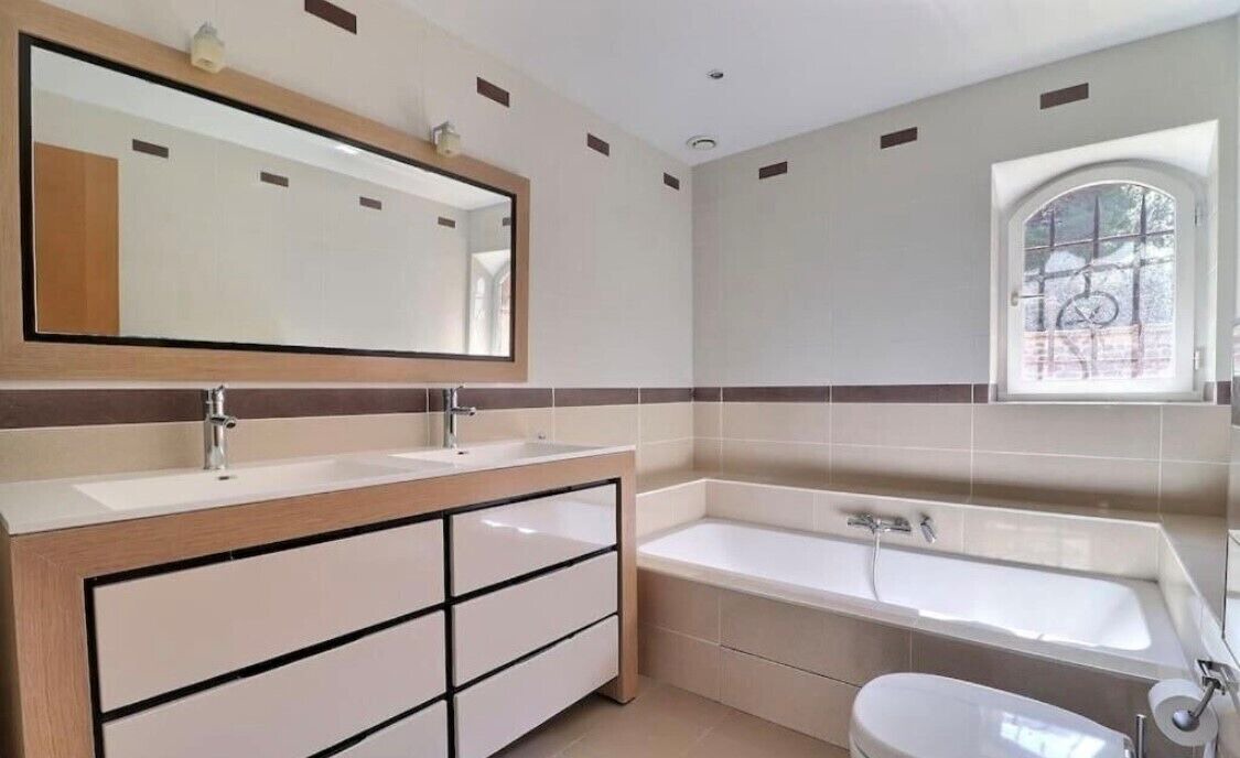 Photo of Bathroom in Miramas