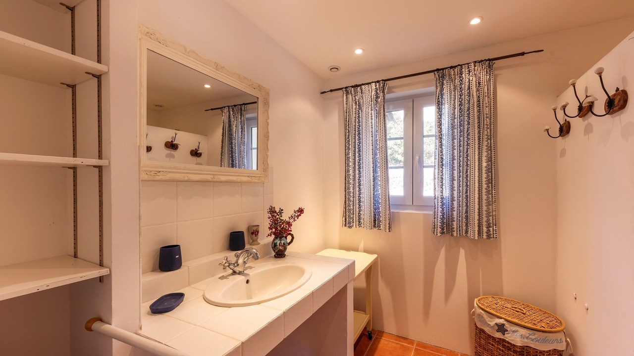 Photo of Bathroom in Baudinard-sur-Verdon