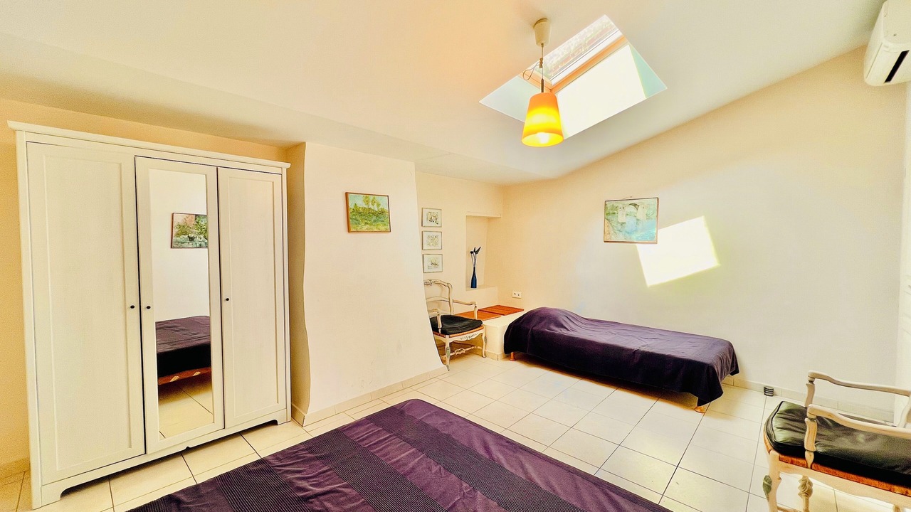 Photo of Bedroom in Miramas
