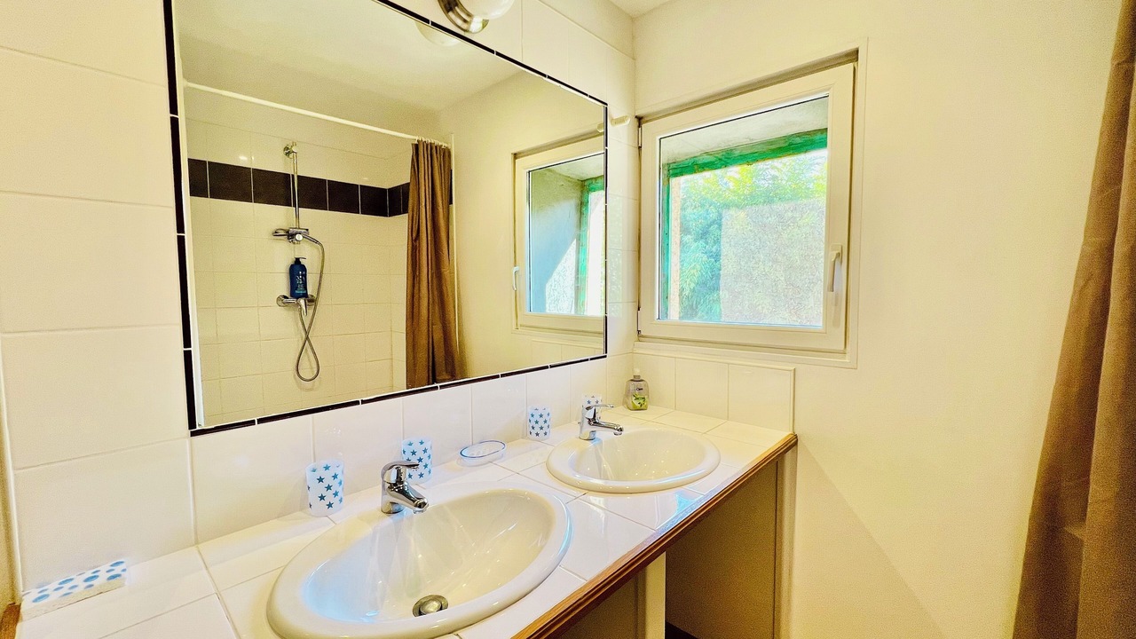 Photo of Bathroom in Miramas