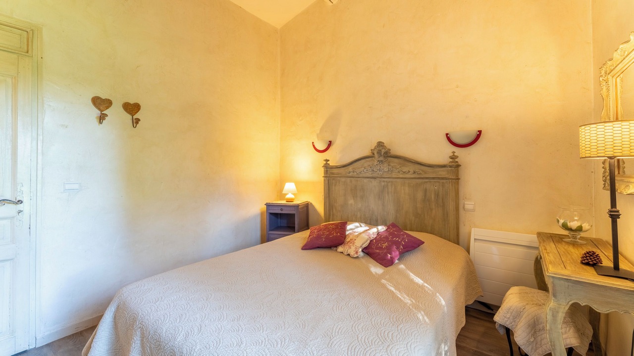 Photo of Bedroom in Velleron