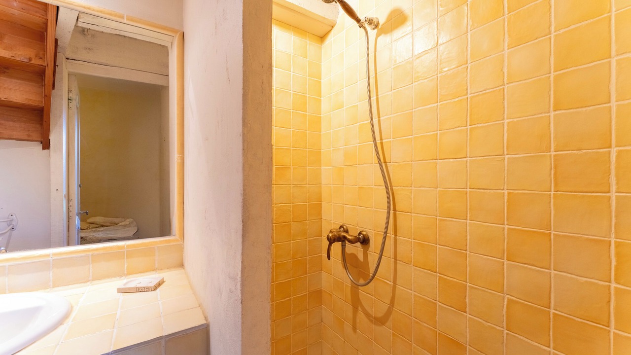 Photo of Bathroom in Velleron