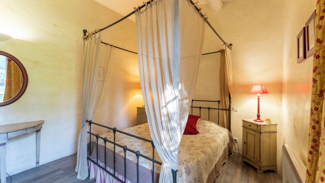 Photo of Bedroom in Velleron