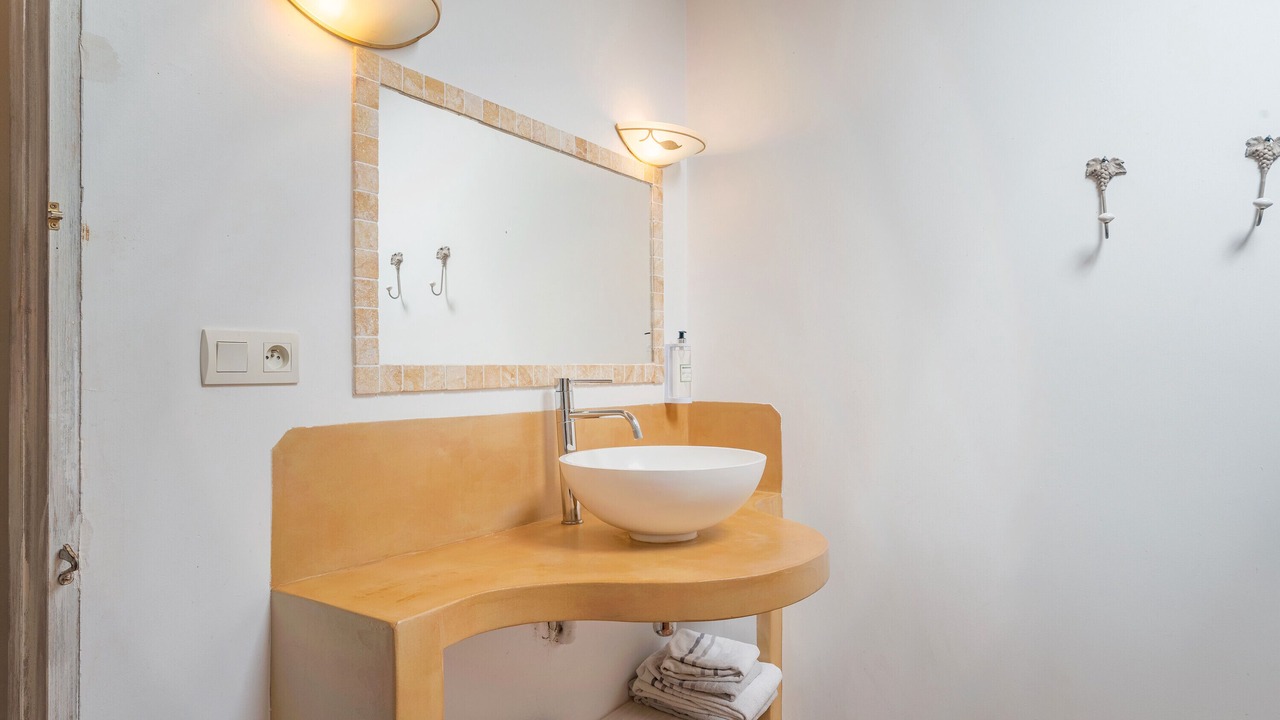 Photo of Bathroom in Simiane-la-Rotonde