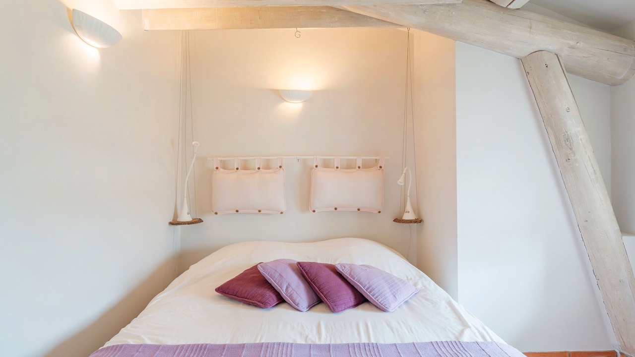 Photo of Bedroom in Simiane-la-Rotonde