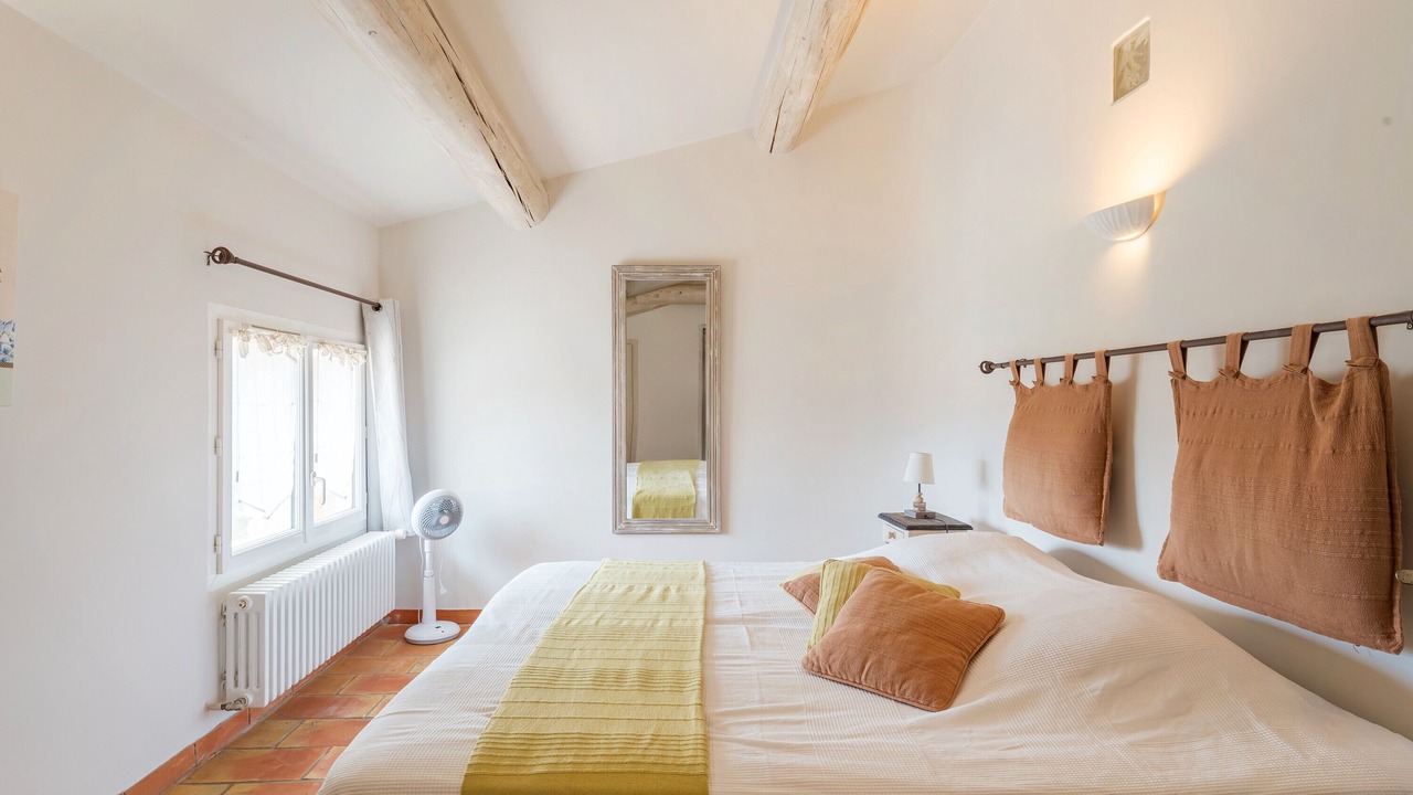Photo of Bedroom in Simiane-la-Rotonde