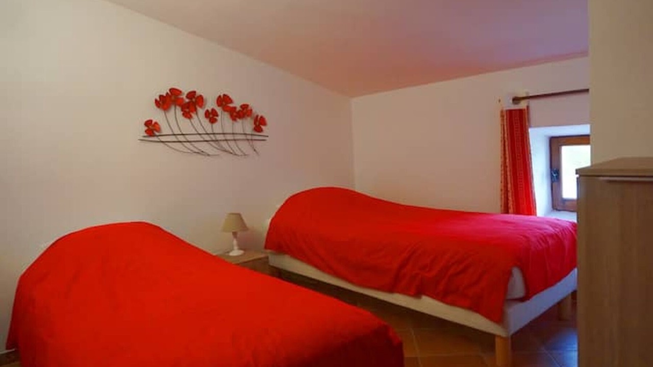 Photo of Bedroom in Simiane-la-Rotonde