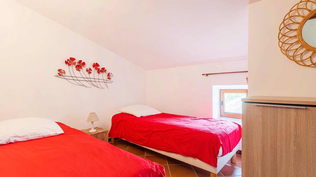 Photo of Bedroom in Simiane-la-Rotonde