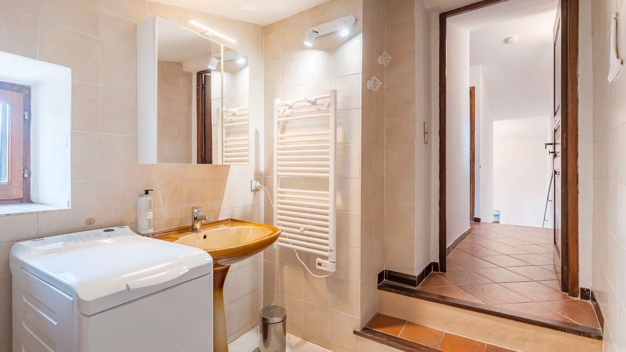 Photo of Bathroom in Simiane-la-Rotonde