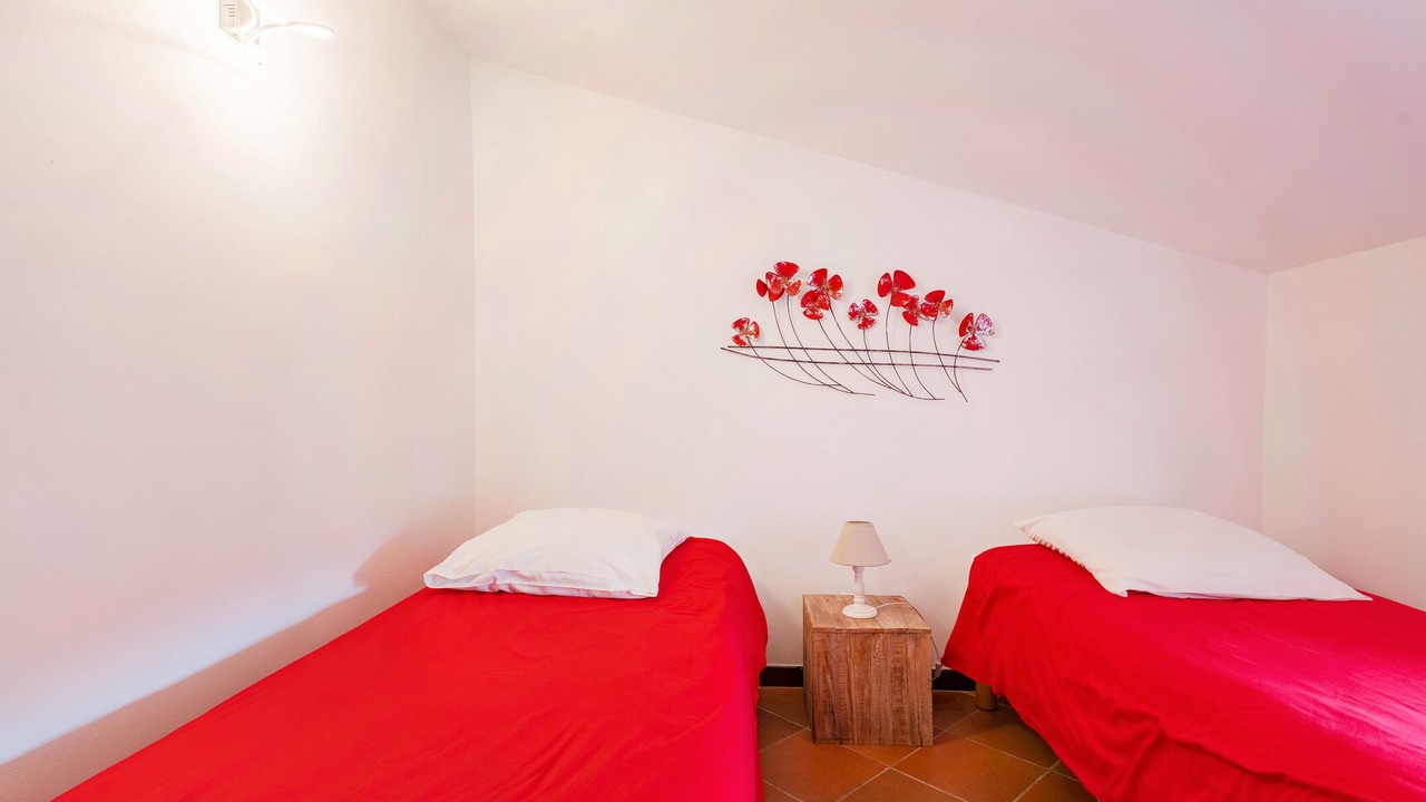 Photo of Bedroom in Simiane-la-Rotonde