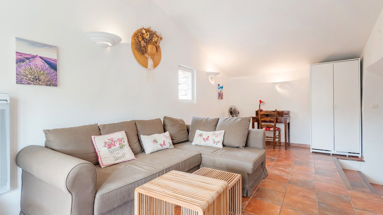 Photo of Livingroom in Simiane-la-Rotonde