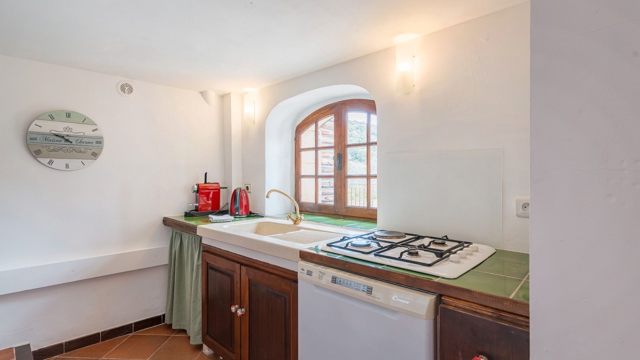 Photo of Kitchen in Simiane-la-Rotonde