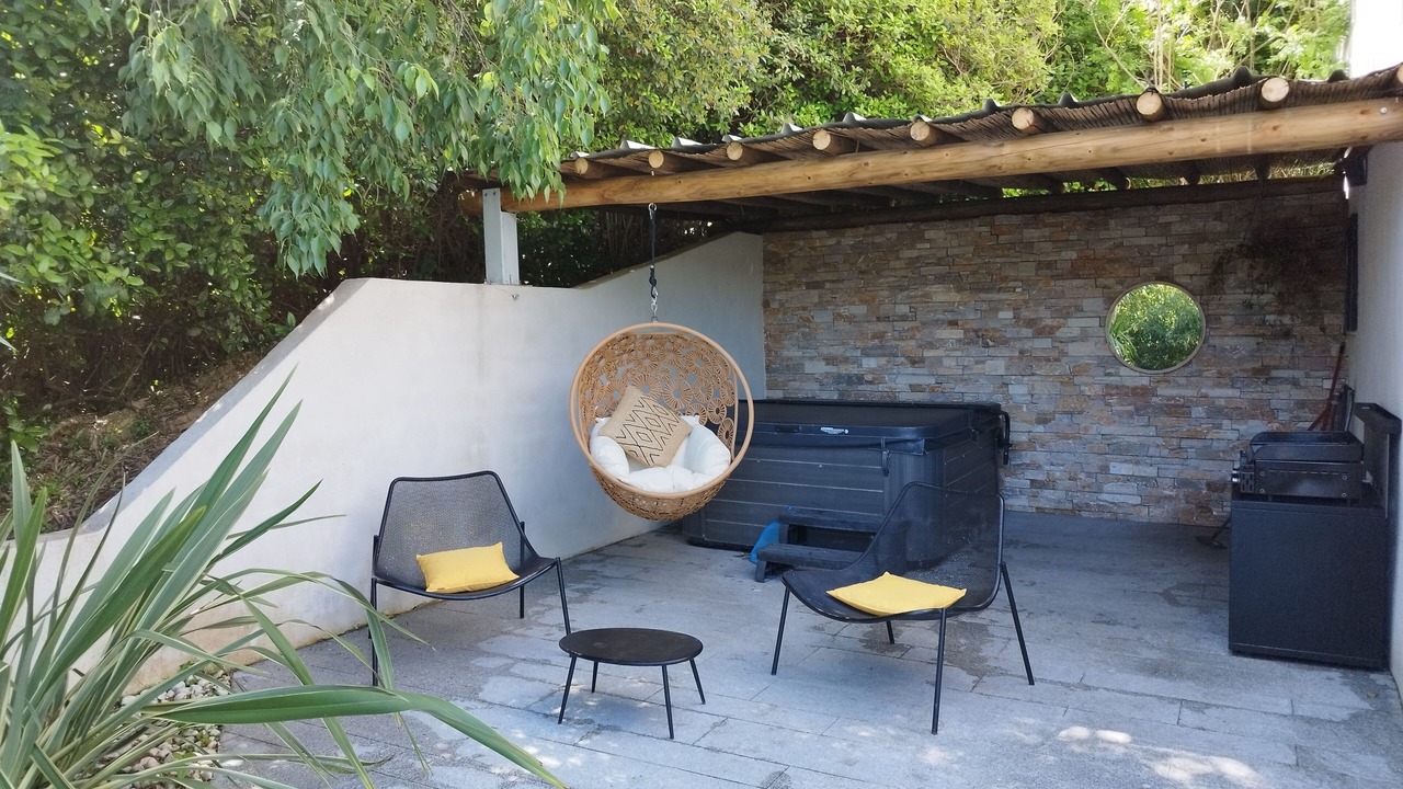 Photo of Patio Balcony in Le Puyricard