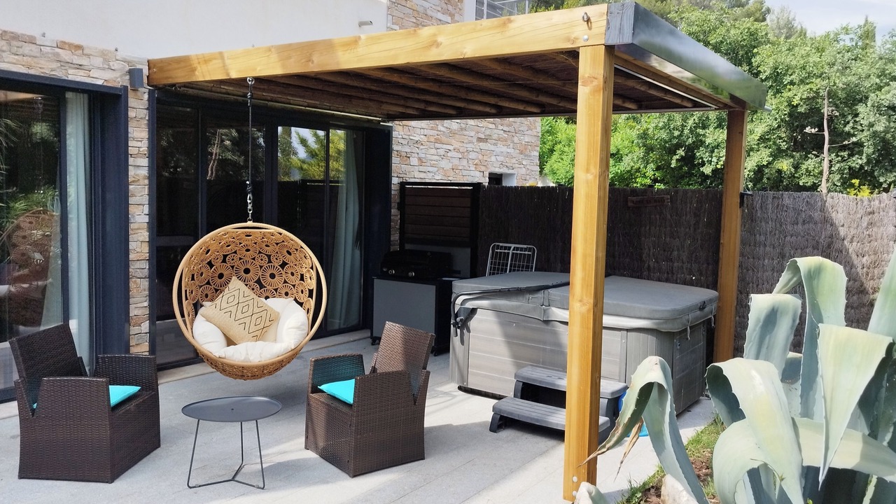 Photo of Patio Balcony in Le Puyricard