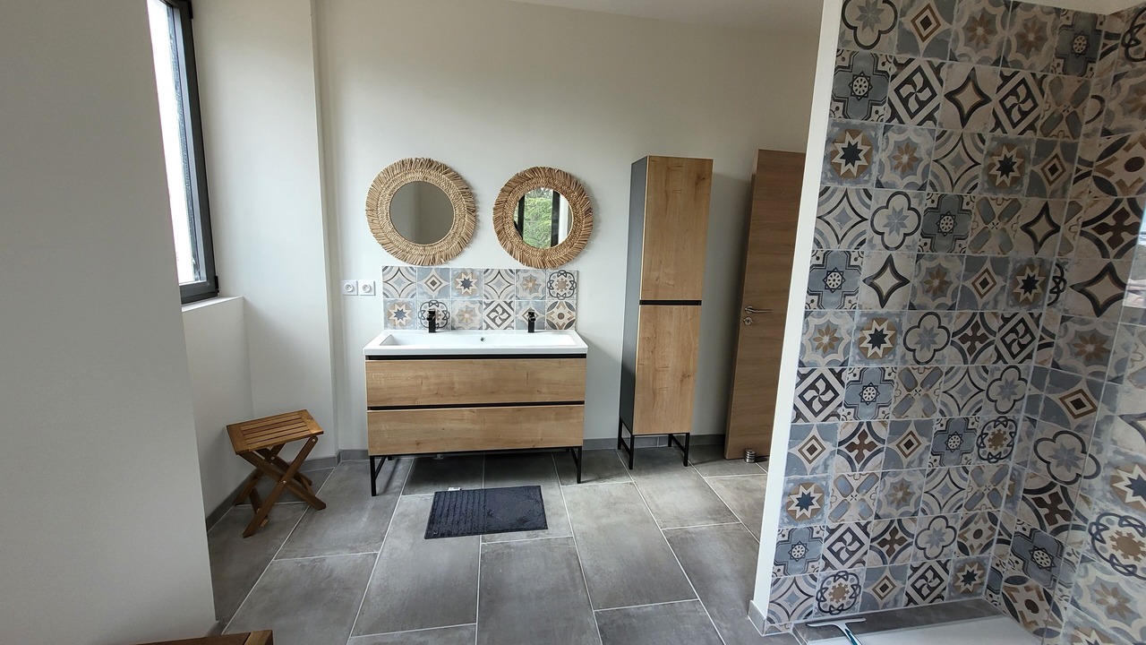 Photo of Bathroom in Orange