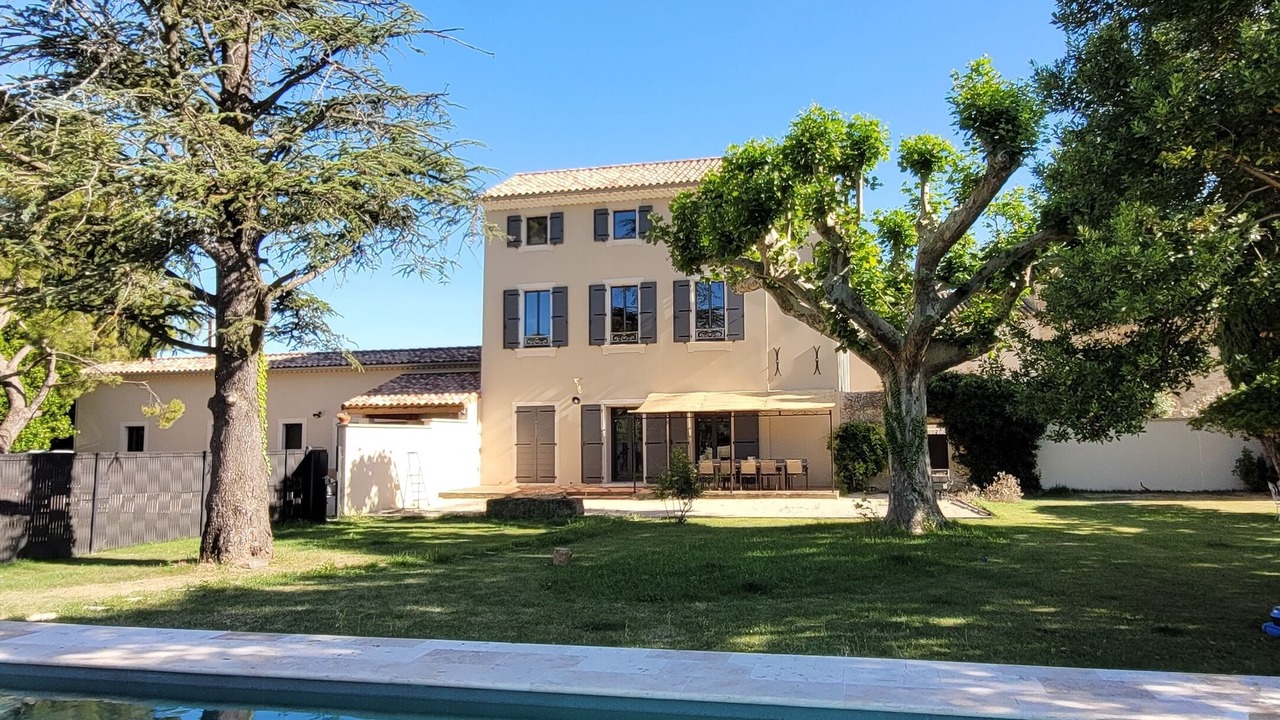 Photo of Outdoor in Orange