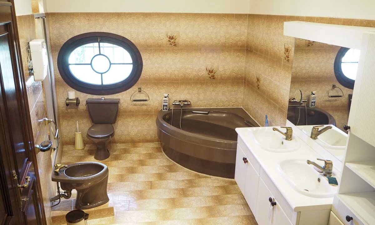 Photo of Bathroom in Manosque