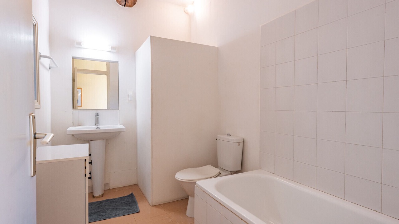 Photo of Bathroom in Saint-Restitut