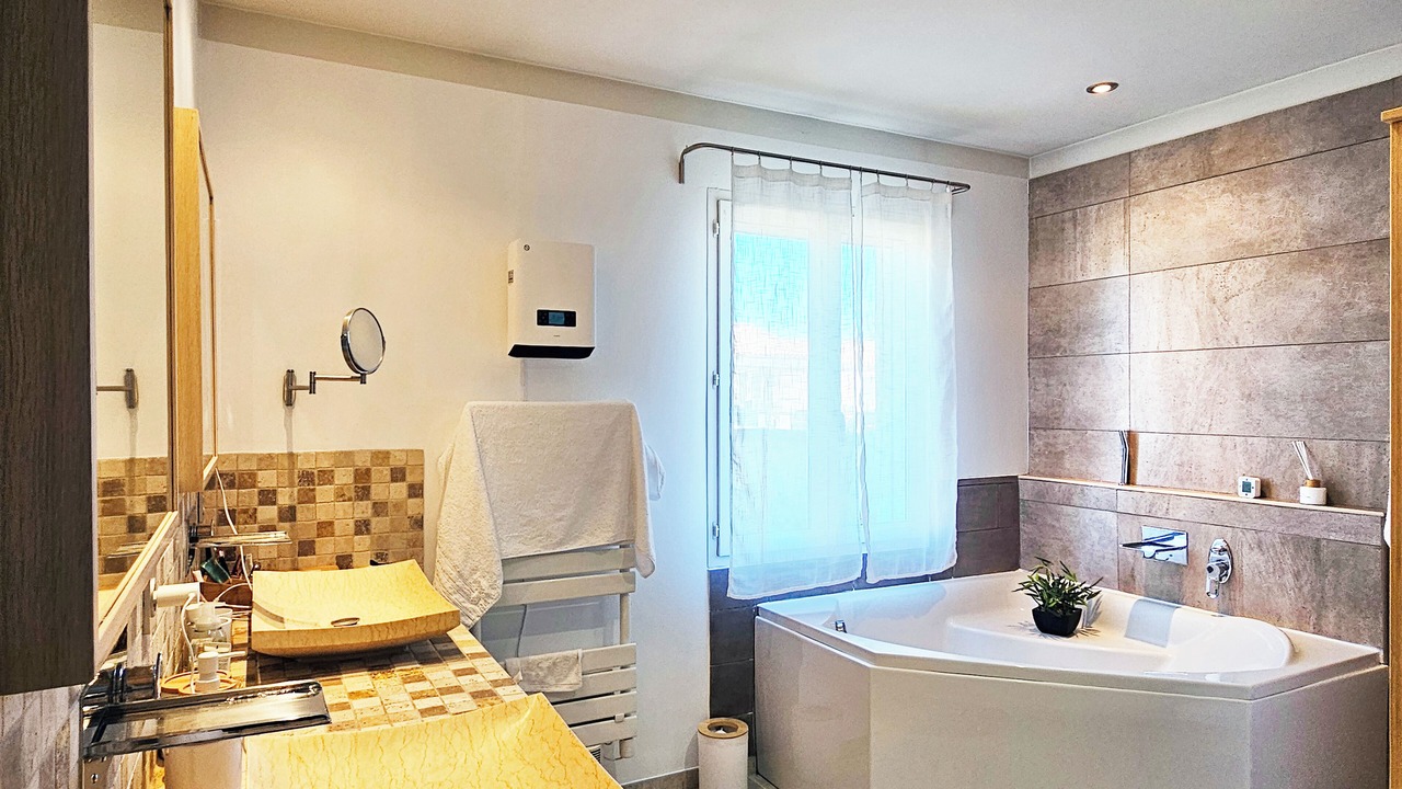 Photo of Bathroom in Saint-Saturnin-les-Apt