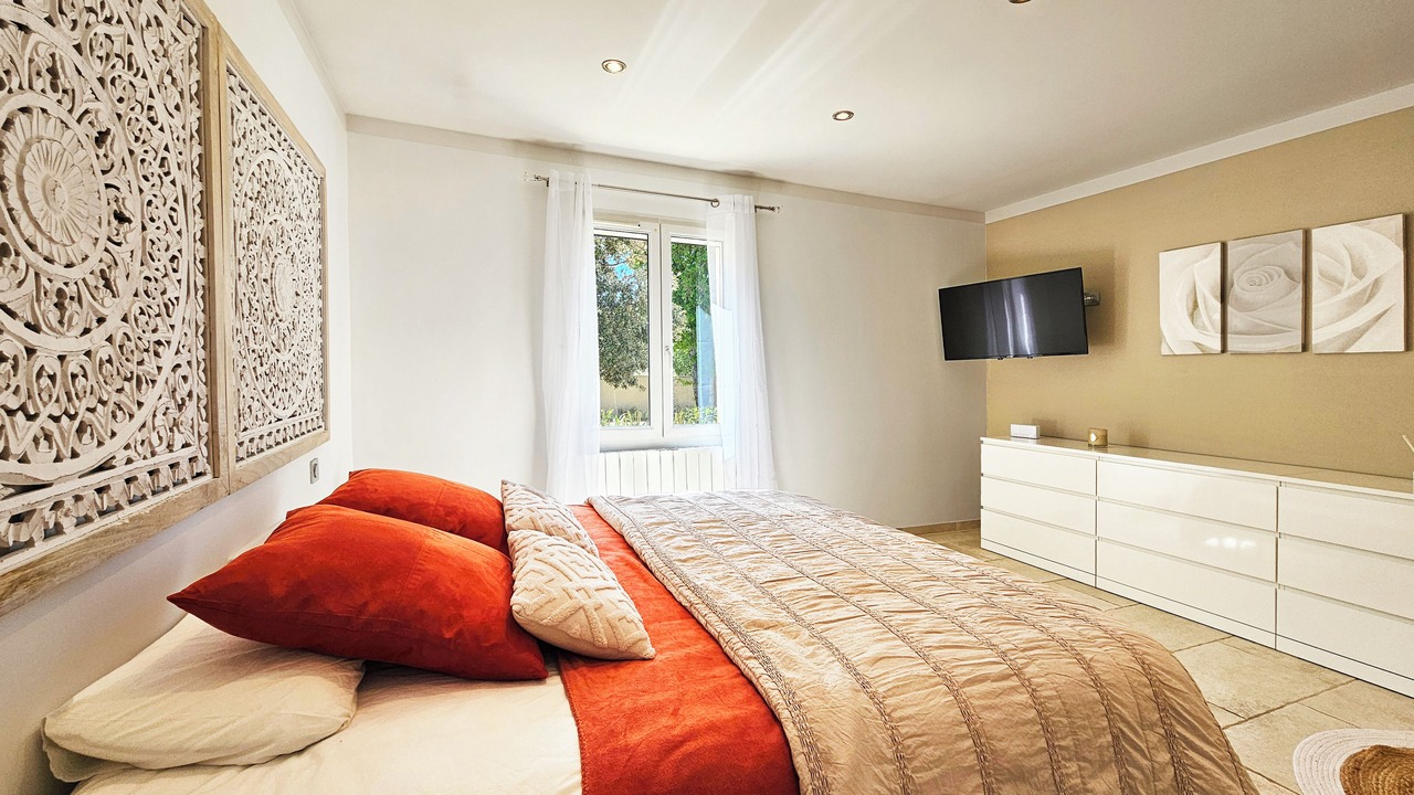 Photo of Bedroom in Saint-Saturnin-les-Apt