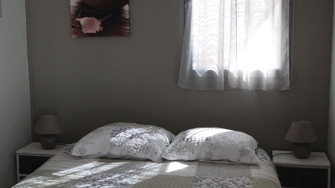 Photo of Bedroom in Eygalieres