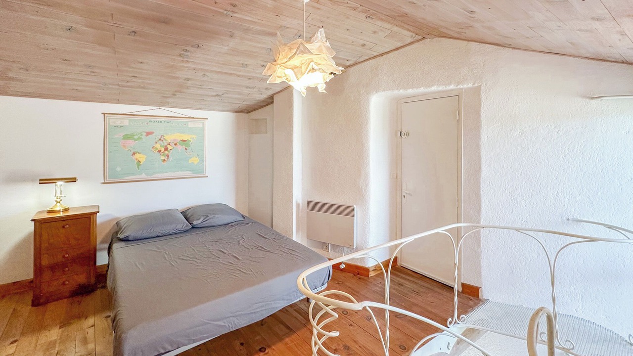 Photo of Bedroom in Puimoisson