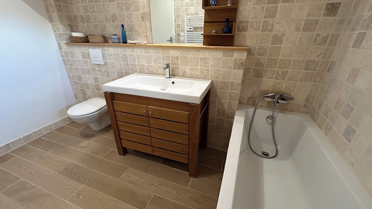 Photo of Bathroom in Cruis