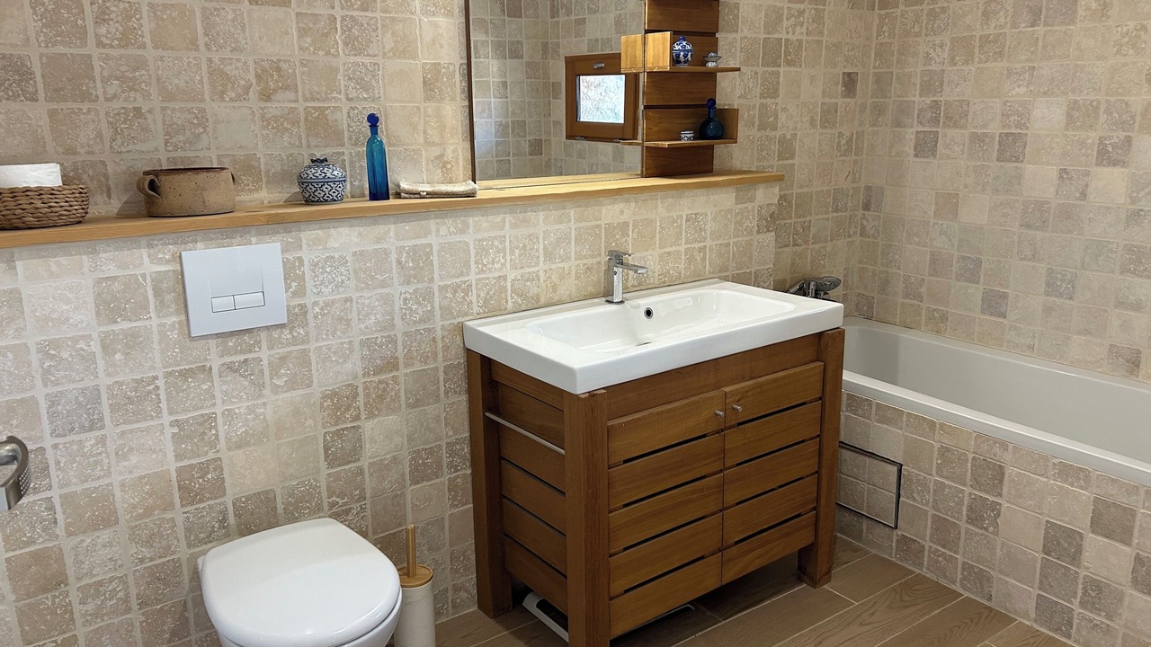 Photo of Bathroom in Cruis