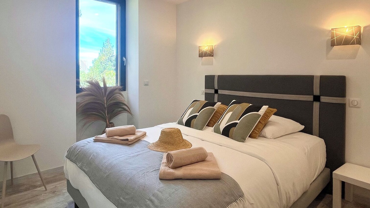 Photo of Bedroom in Salon-de-Provence
