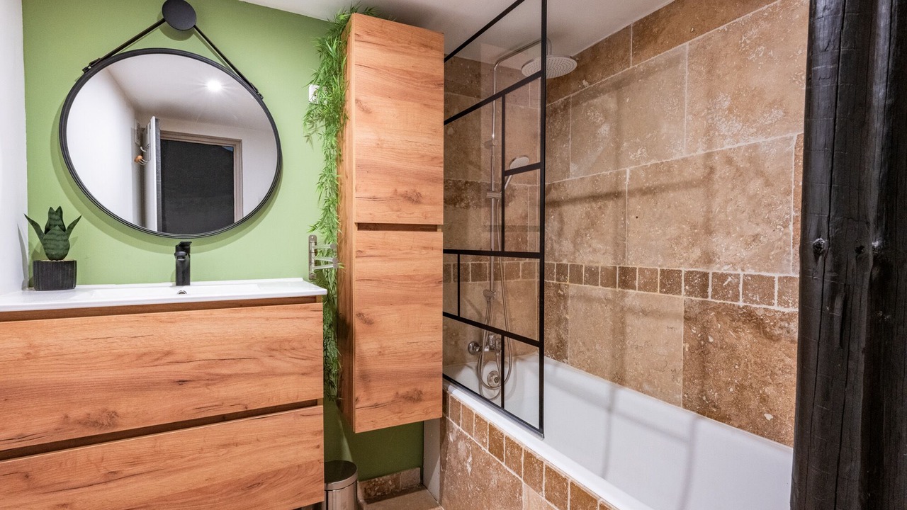 Photo of Bathroom in Malaucene