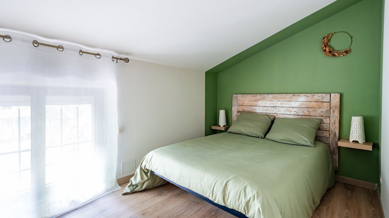 Photo of Bedroom in Malaucene