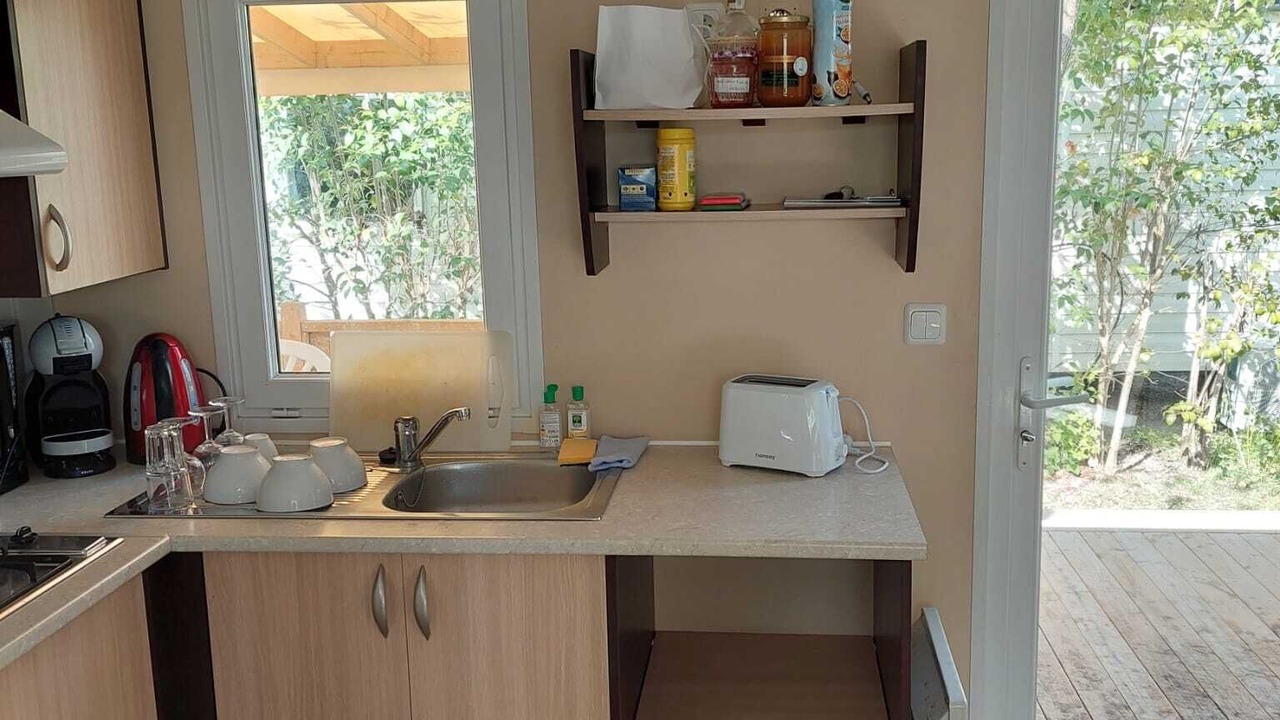 Photo of Kitchen in La Roque-d'Antheron