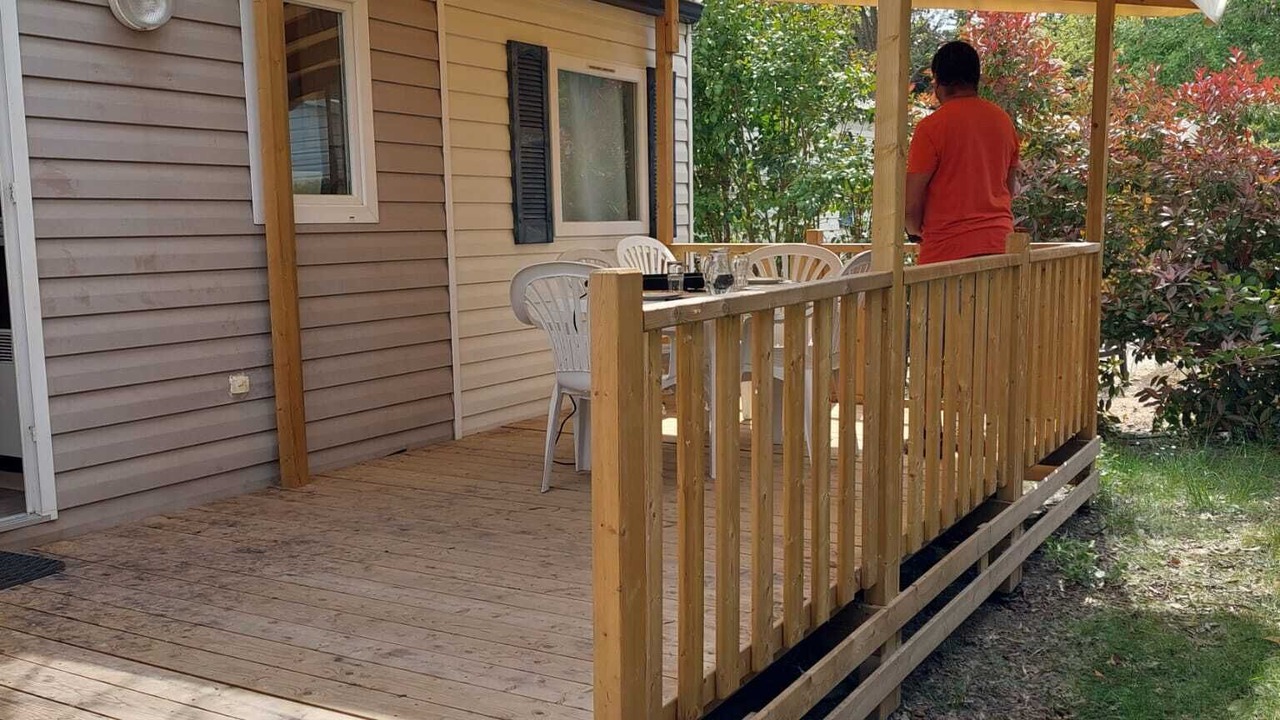 Photo of Patio Balcony in La Roque-d'Antheron