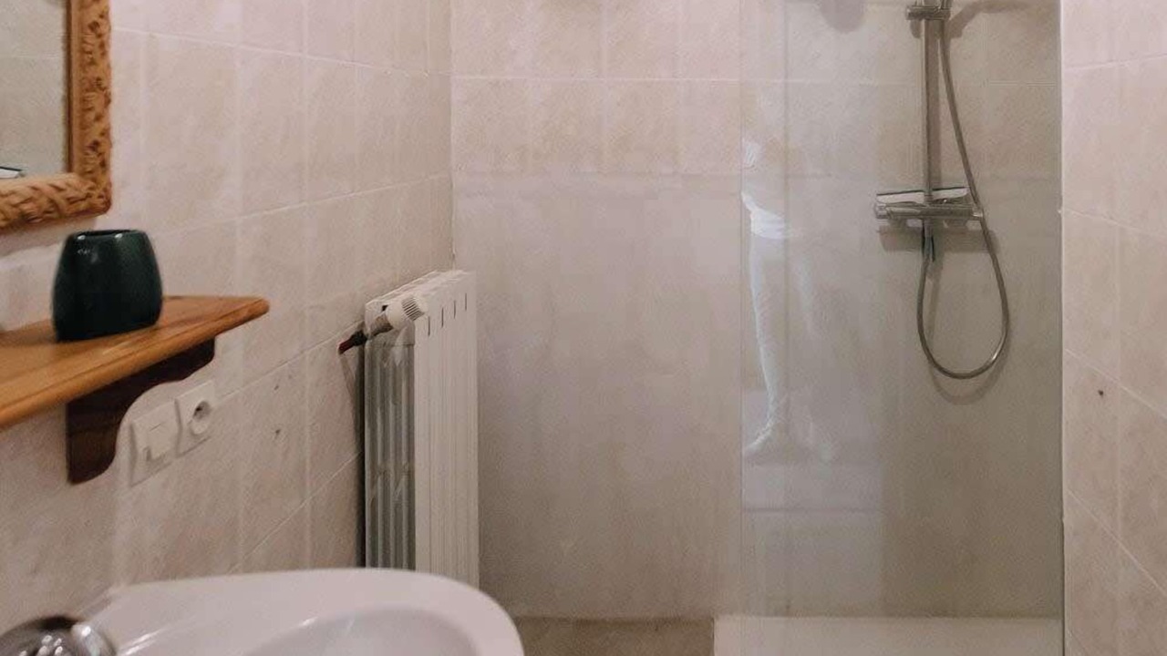 Photo of Bathroom in Althen-des-Paluds