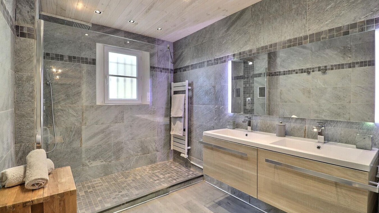 Photo of Bathroom in Saint-Cannat