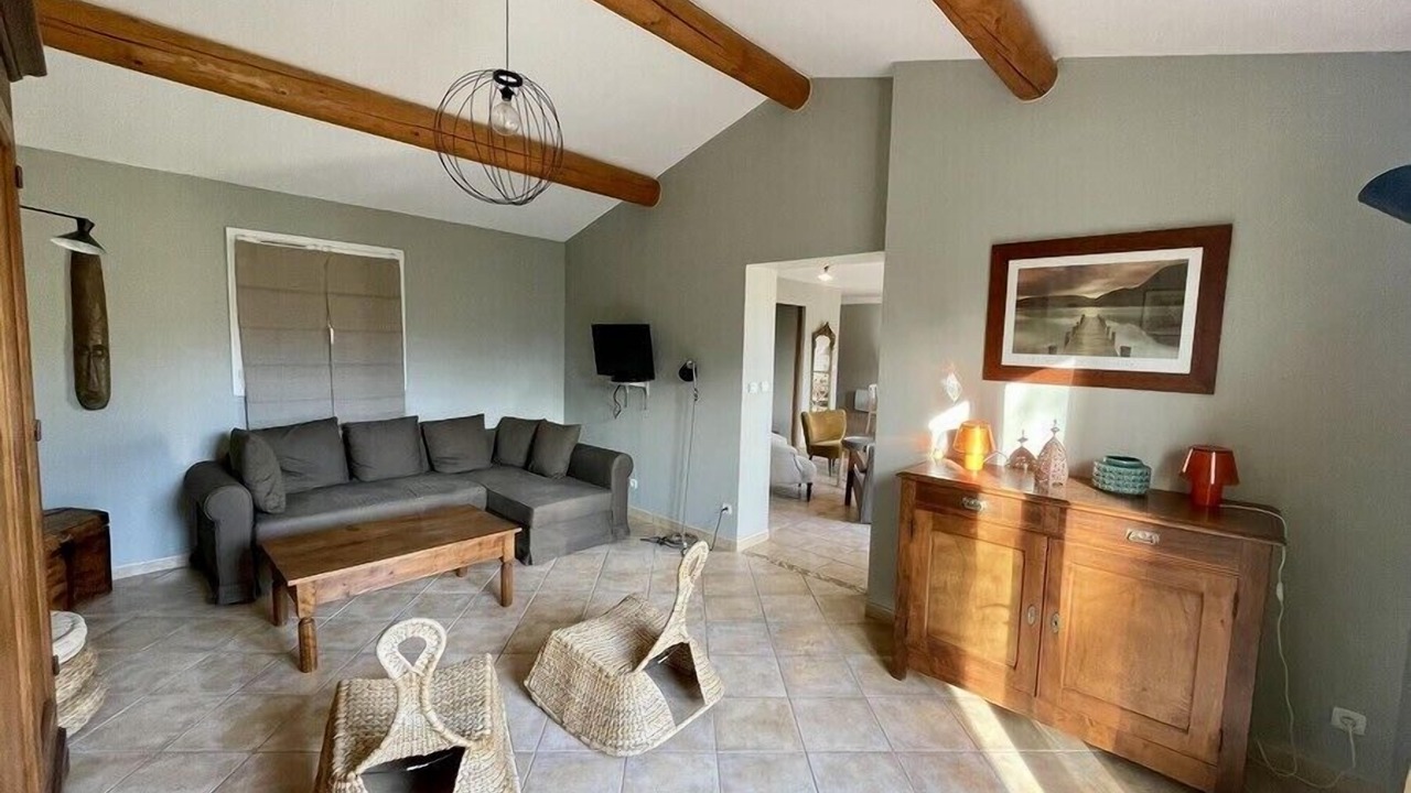 Photo of Livingroom in Cornillon-Confoux
