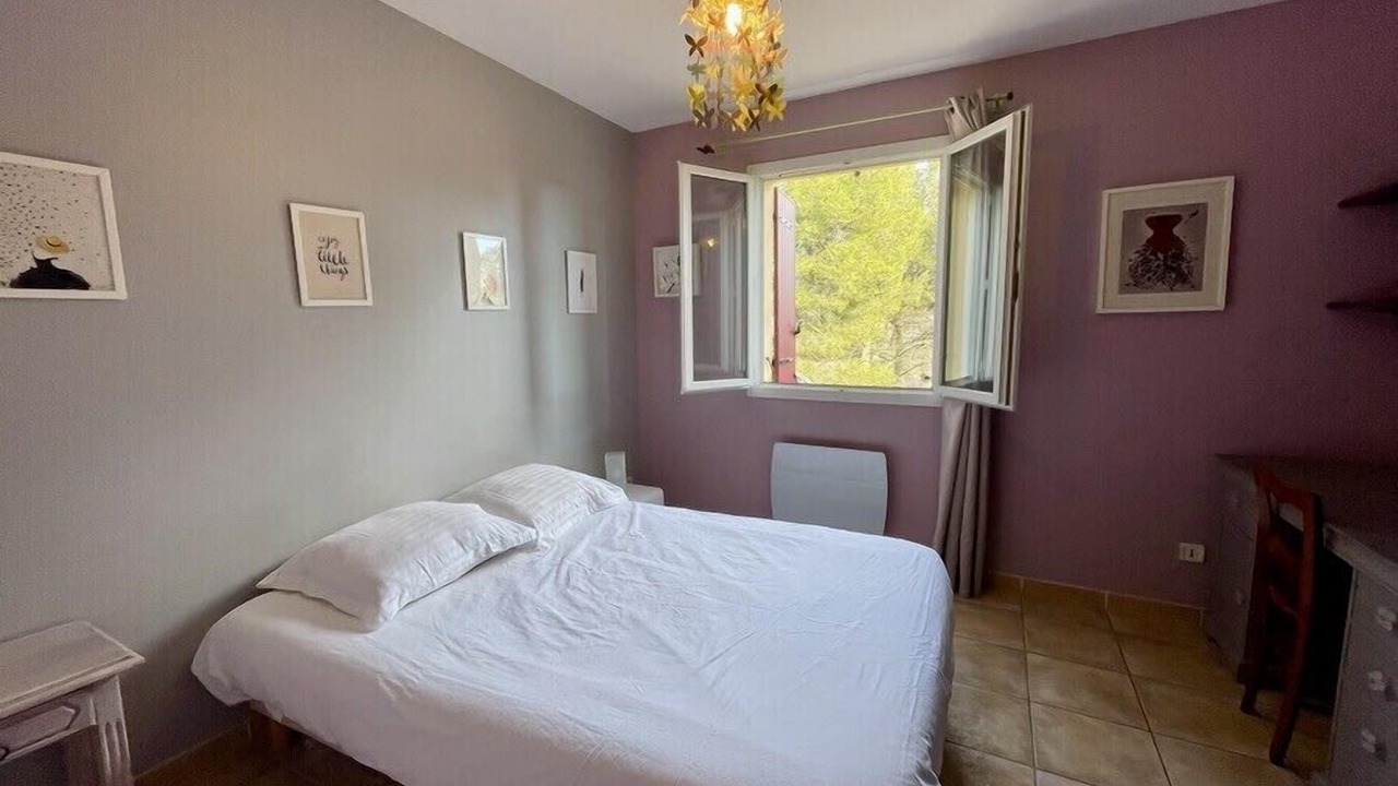 Photo of Bedroom in Cornillon-Confoux