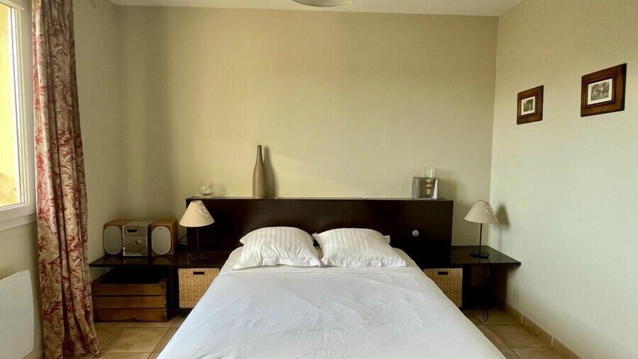 Photo of Bedroom in Cornillon-Confoux