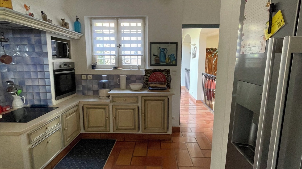 Photo of Kitchen in Saint-Hippolyte-le-Graveyron