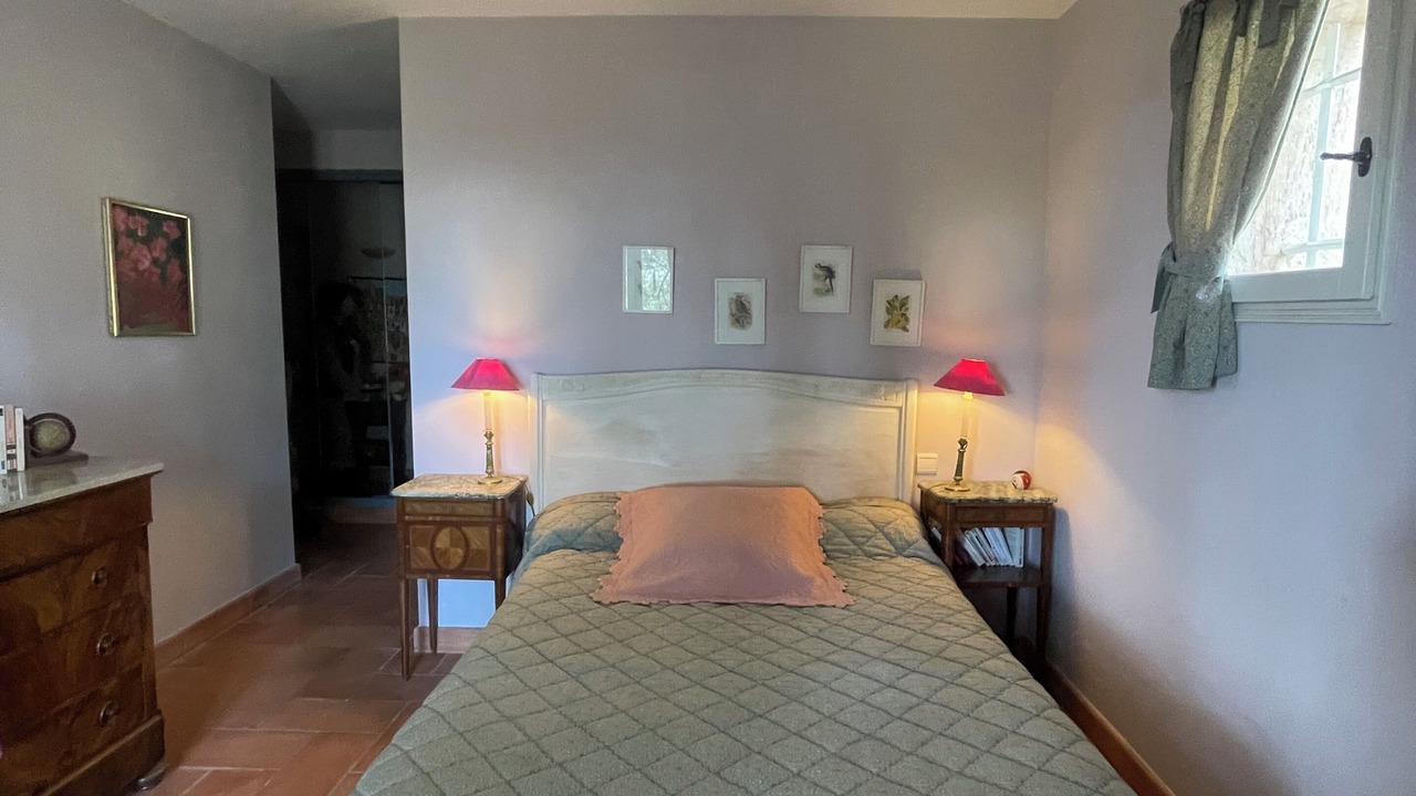 Photo of Bedroom in Saint-Hippolyte-le-Graveyron
