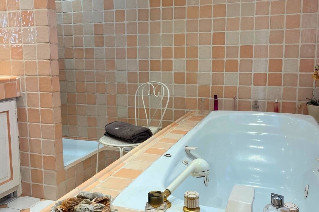 Photo of Bathroom in Saint-Hippolyte-le-Graveyron
