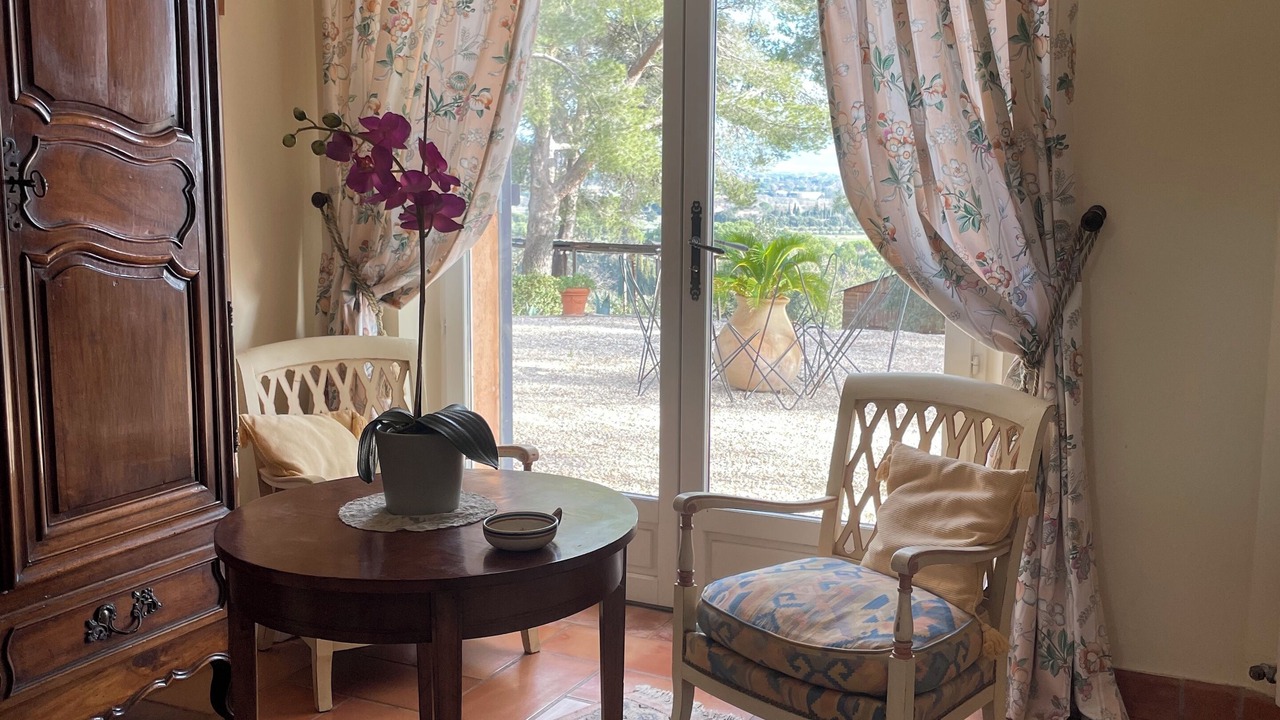 Photo of Bedroom in Saint-Hippolyte-le-Graveyron
