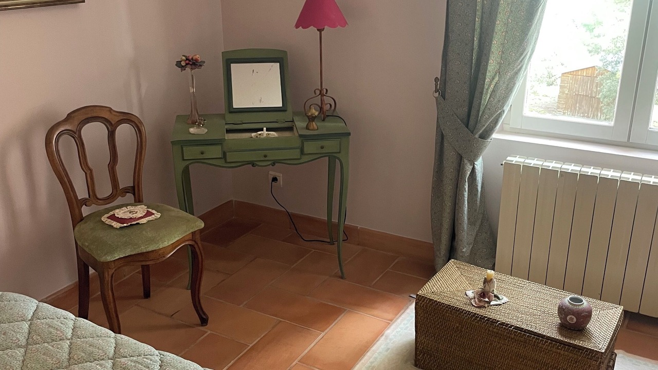 Photo of Bedroom in Saint-Hippolyte-le-Graveyron